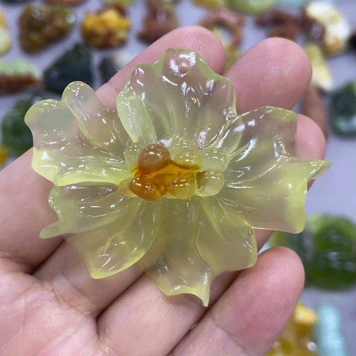 未镶嵌蛇纹石玉挂件