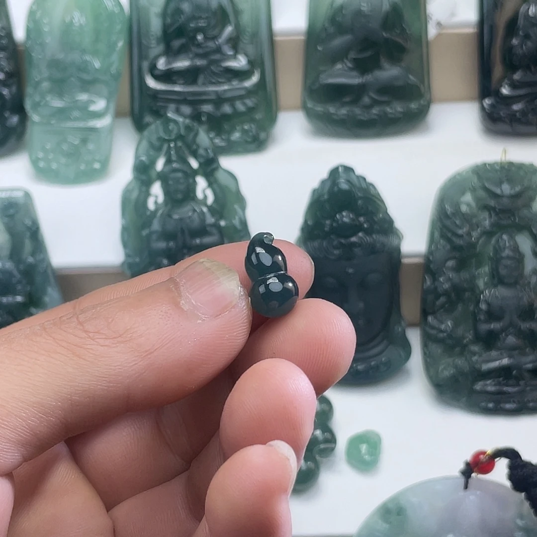 翡翠未镶嵌颈饰尺寸15-8.9mm