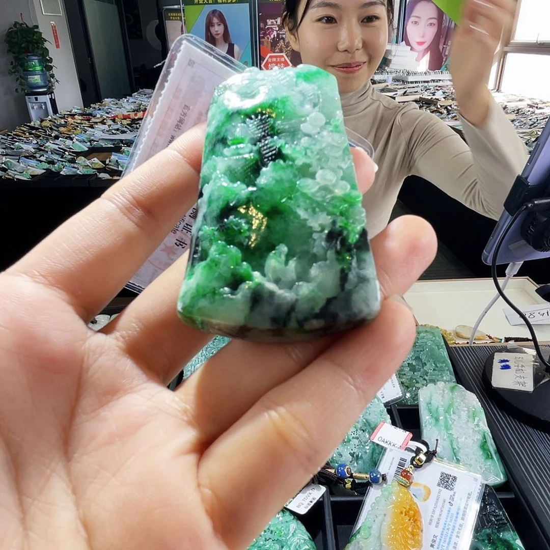 颈饰未镶嵌翡翠一