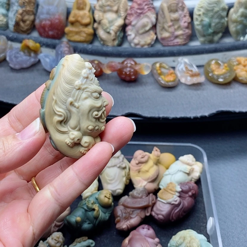 【闪购商品】定制石英质玉吊坠未镶嵌