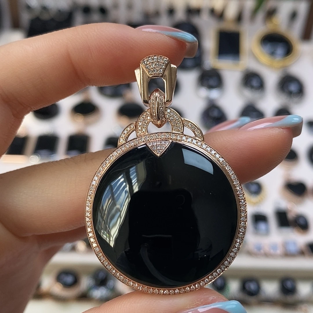 翡翠18K金镶嵌颈饰