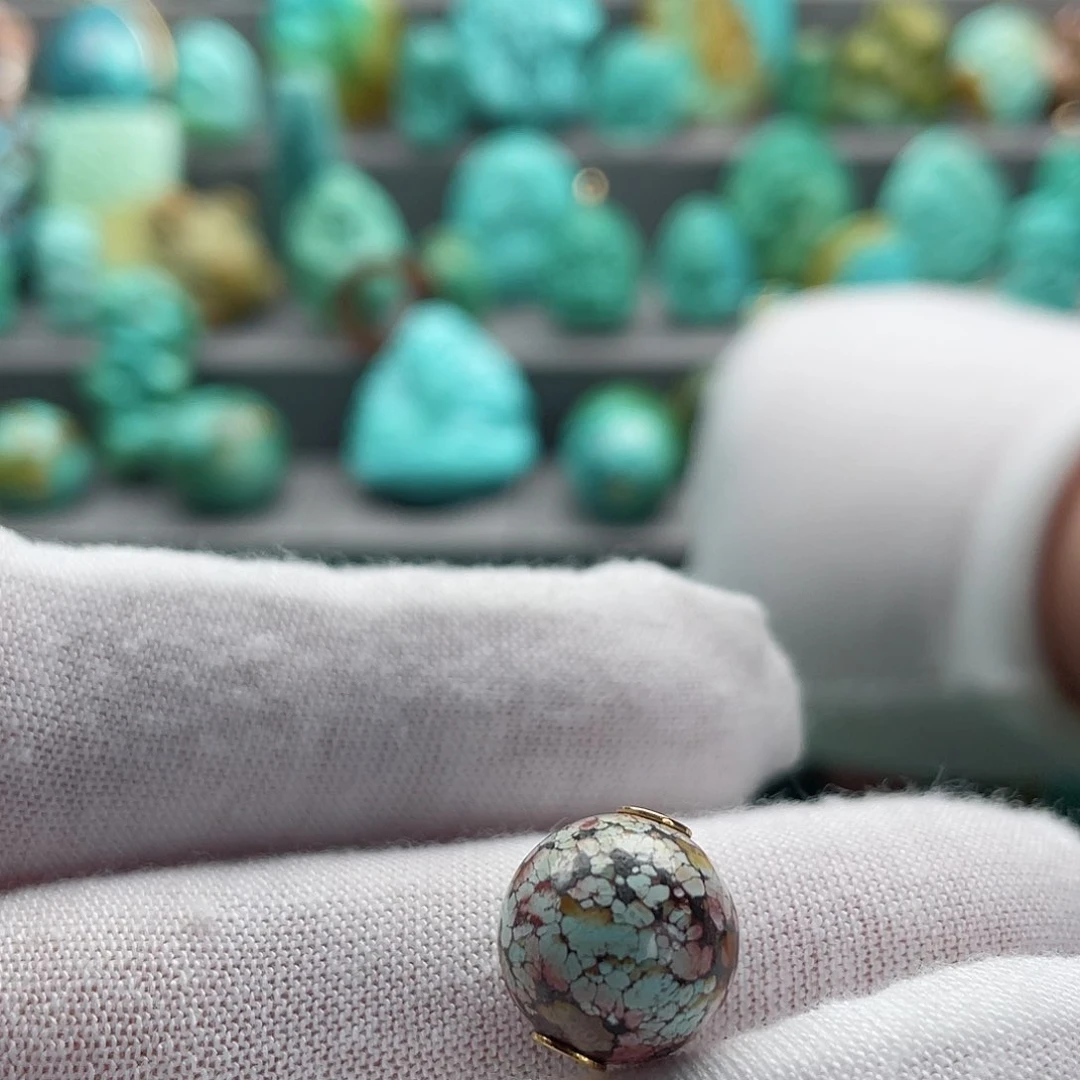 绿松石颈饰未镶嵌