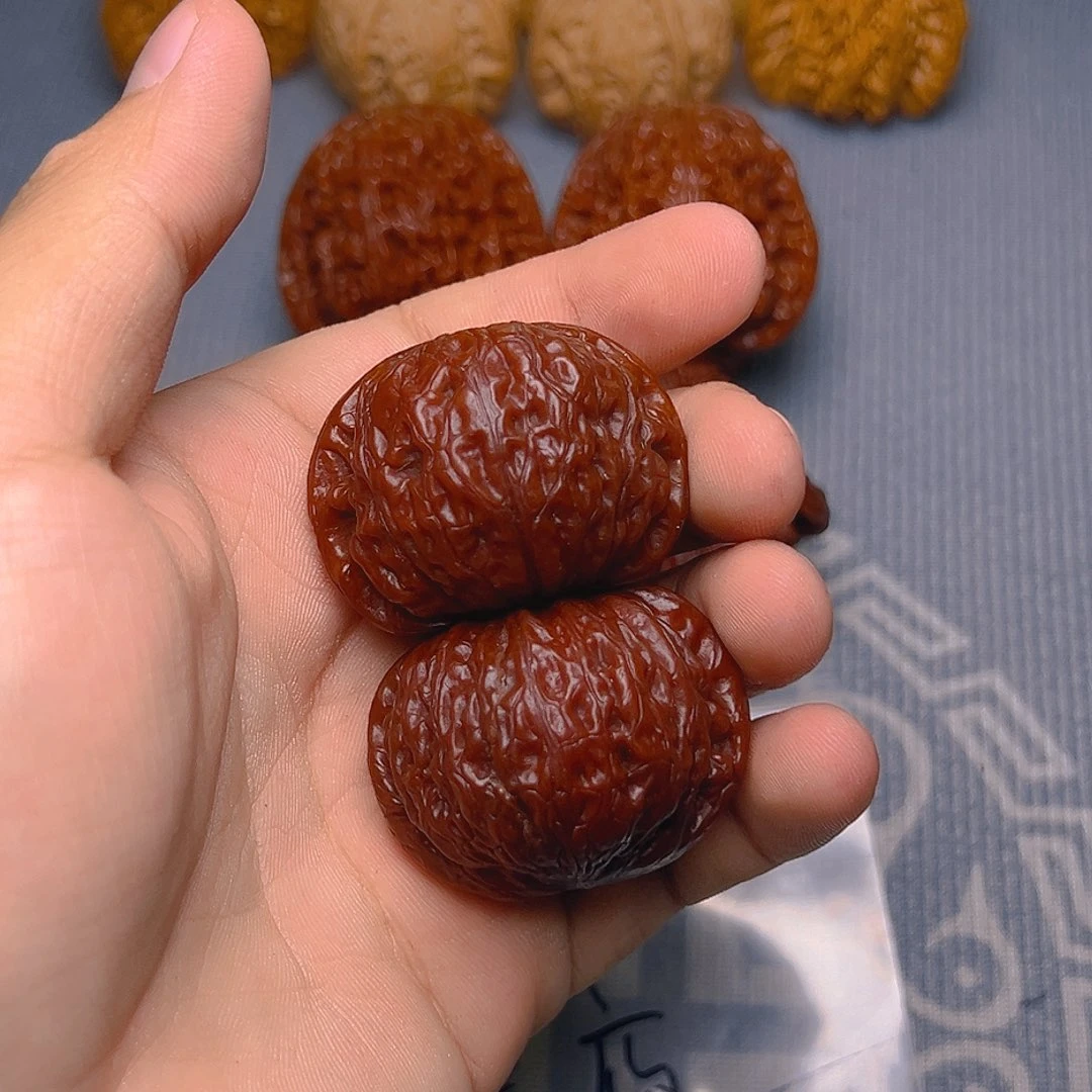 星***夜把件文玩核桃铁锤妹妹狮子头