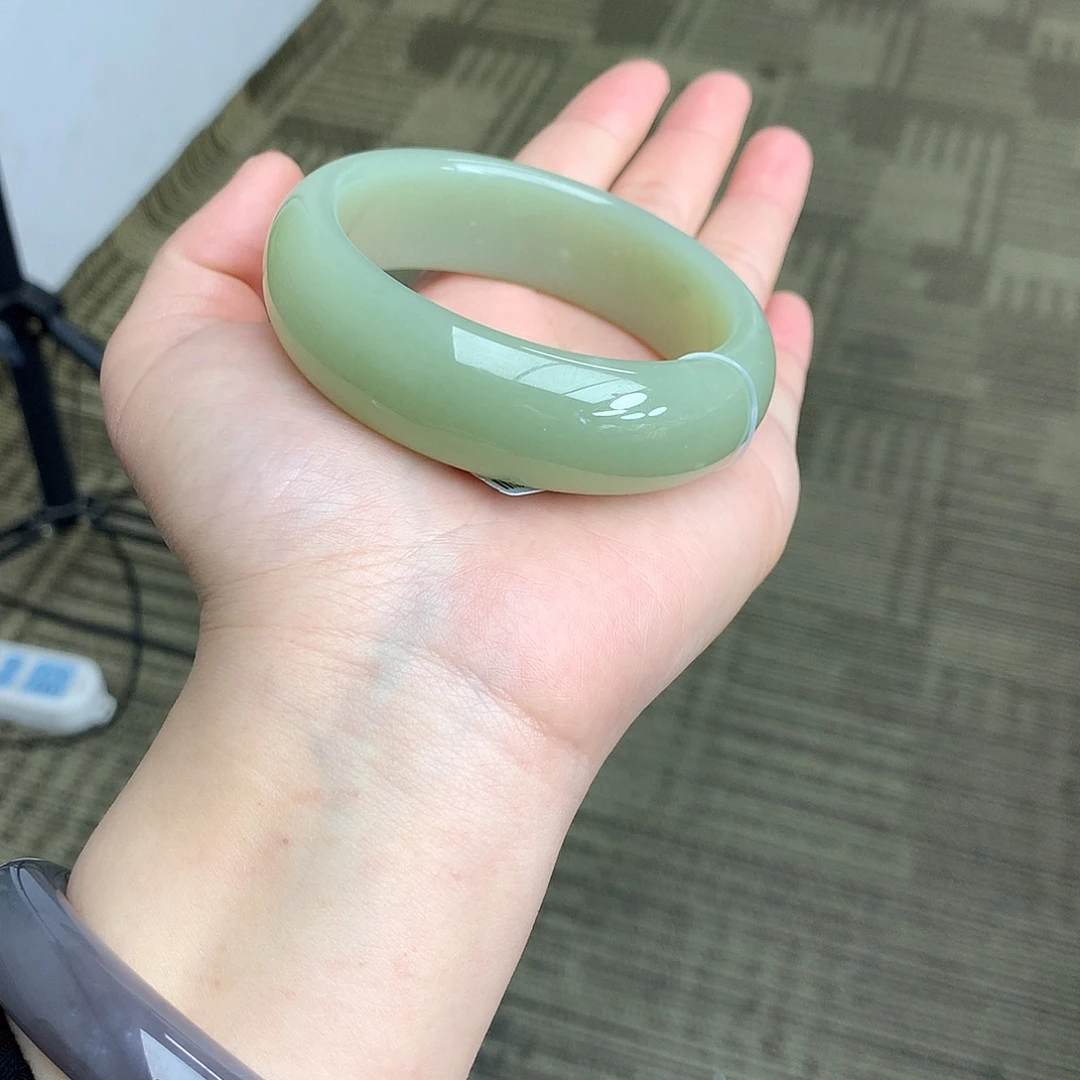 和田玉未镶嵌手镯57