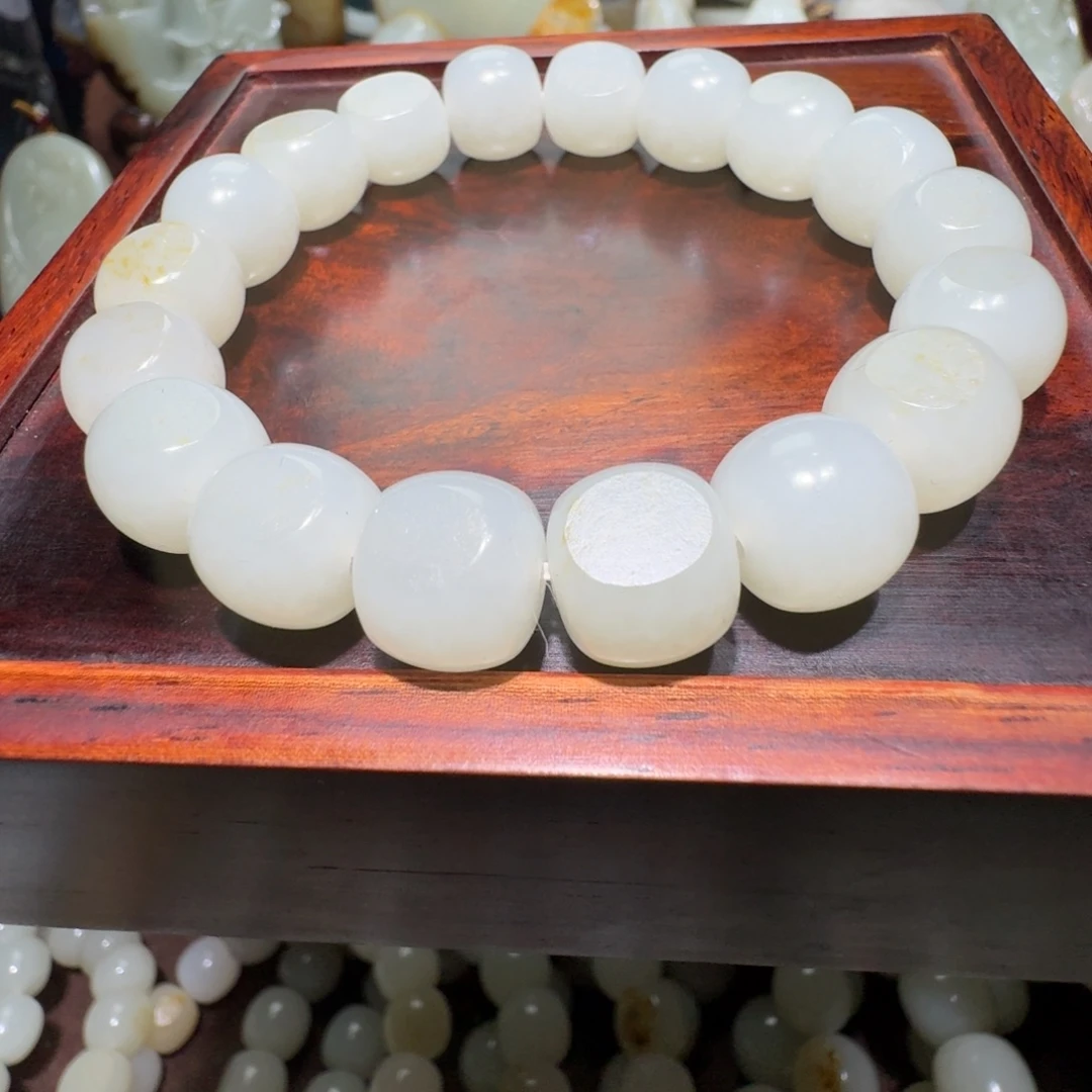 和田玉未镶嵌手串