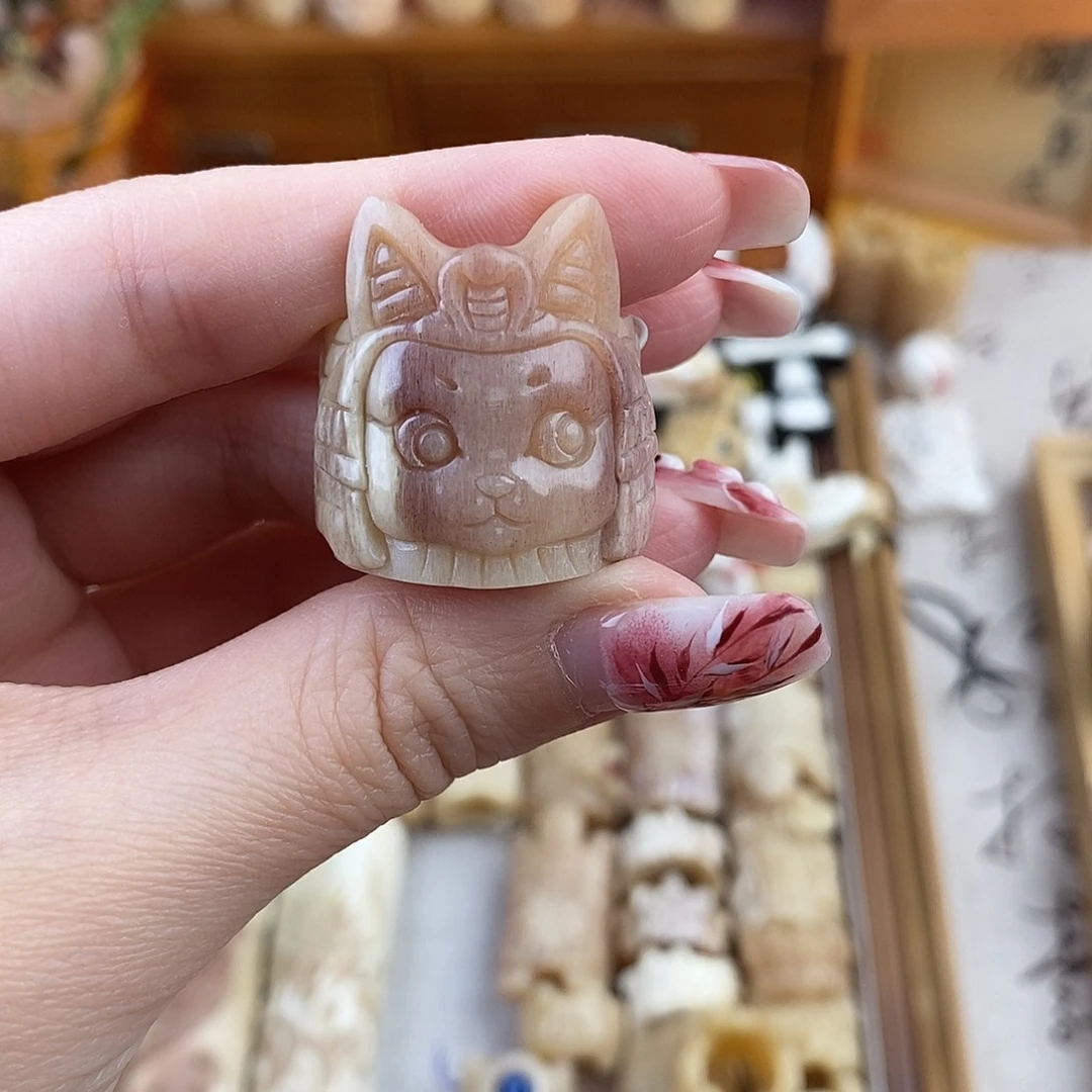 鹿骨把件璟*M5马骨雕刻的猫神跑环17.7