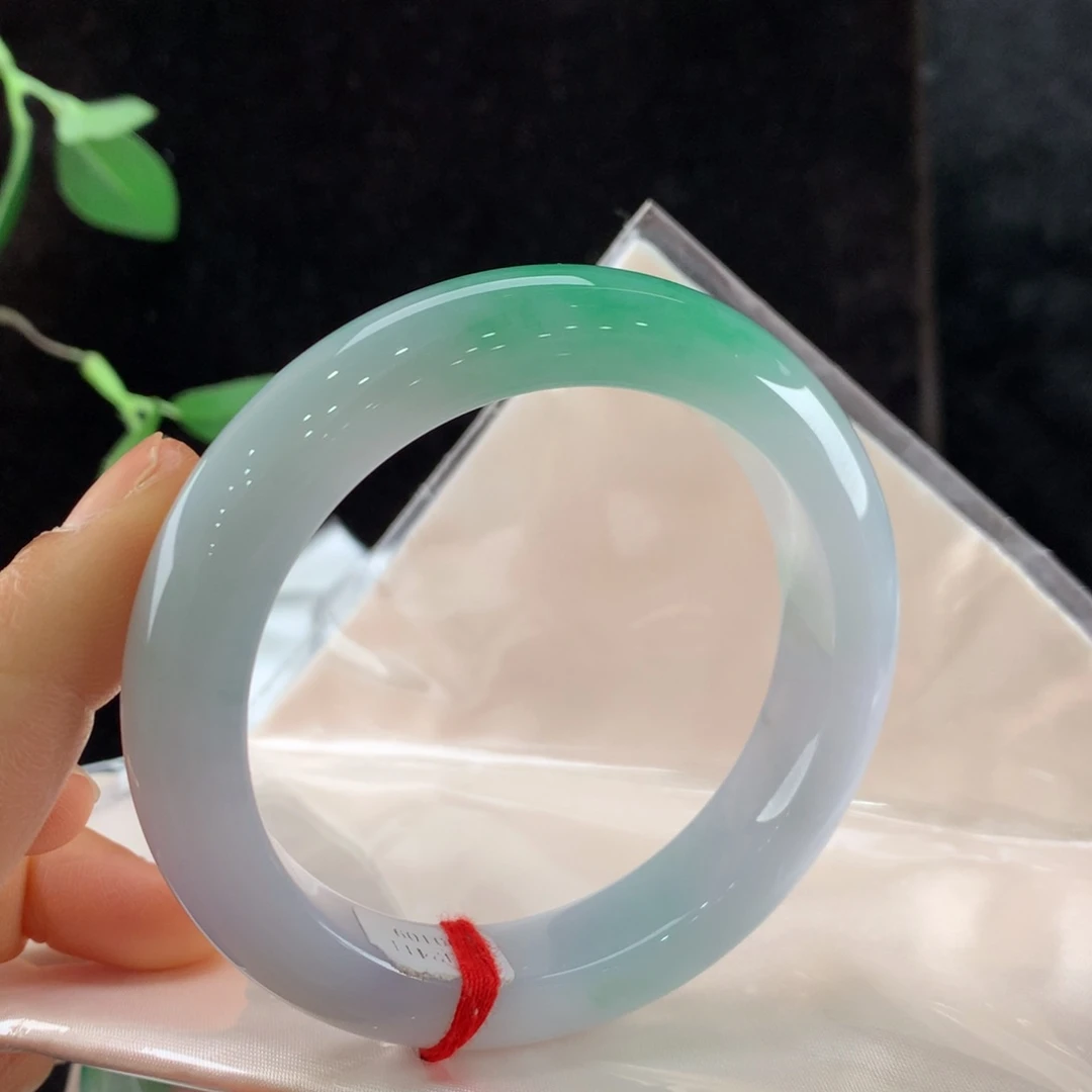 翡翠手镯未镶嵌111-0109