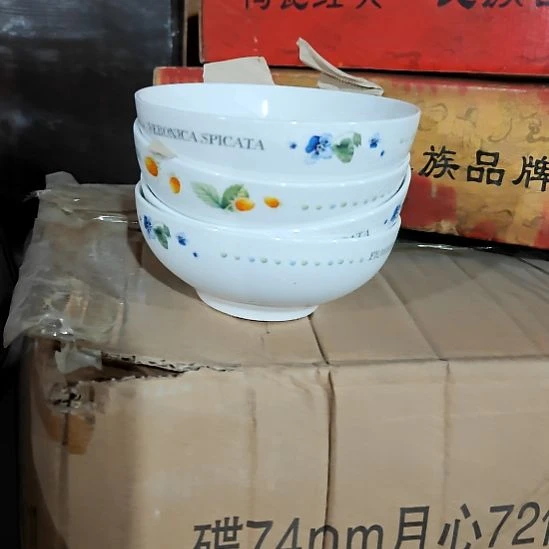 绿泥盘子碗茶壶啥都有