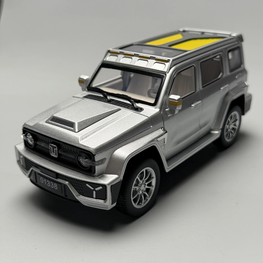 【坦克300赛博银】1:24合金汽车模型收藏摆件