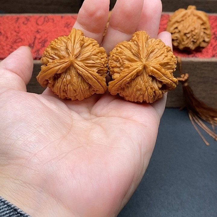 晓***波把件文玩核桃白奔