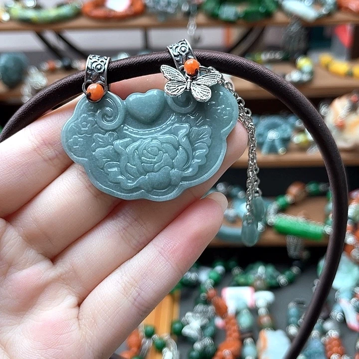 翡翠未镶嵌颈饰饰品