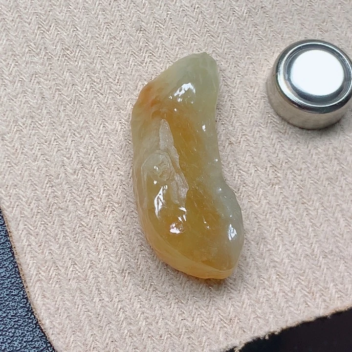 定制翡翠未镶嵌挂件