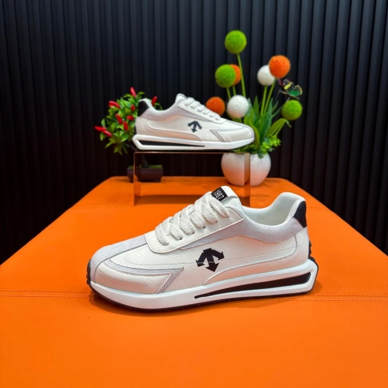 男鞋2025秋季新款舒适百搭时尚板鞋潮流简约低帮系带运动休闲鞋男