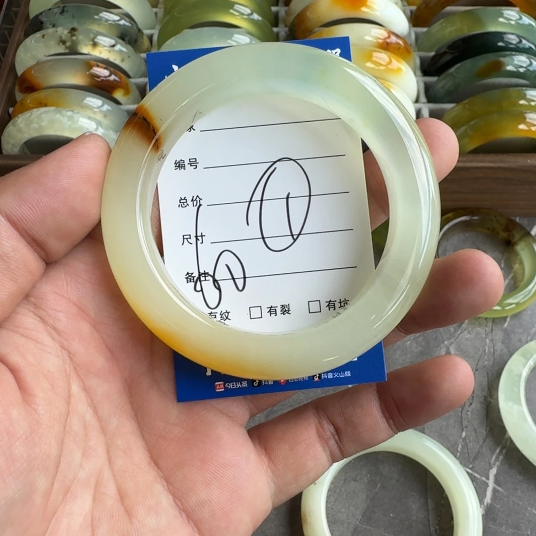 睡****未镶嵌蛇纹石玉手镯