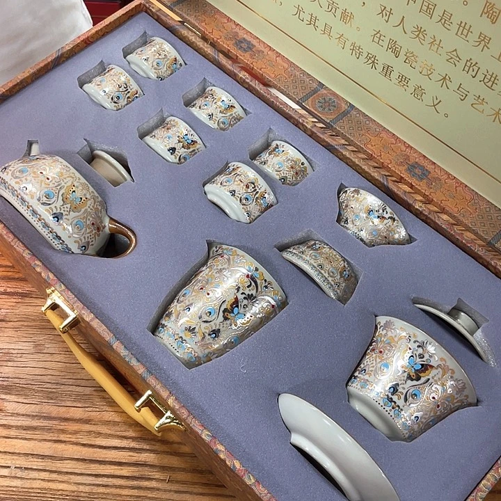 孤品茶具套装等。