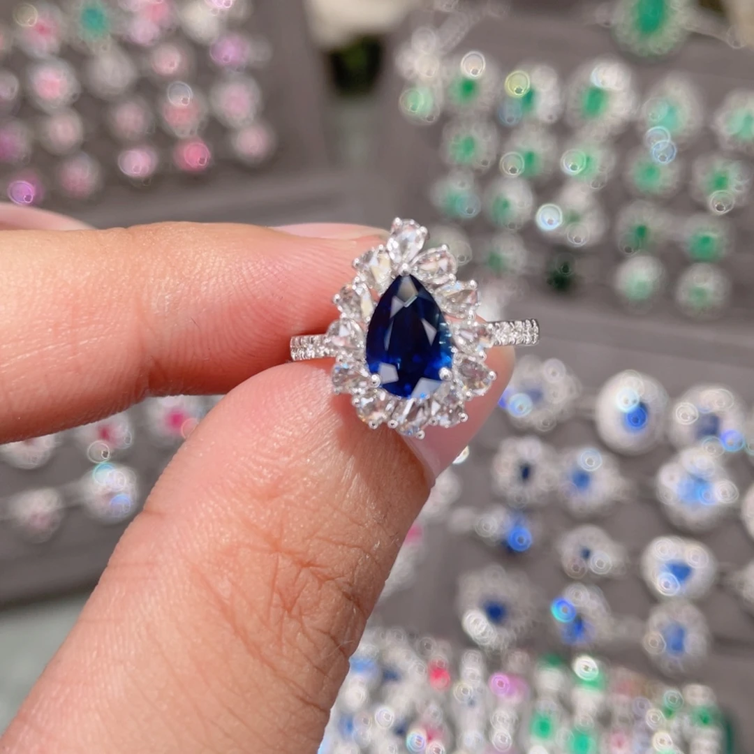 戒指蓝宝石18K金镶嵌2.01ct