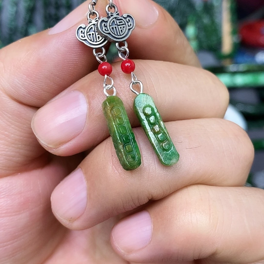 银S925镶嵌翡翠耳饰漂亮美眉