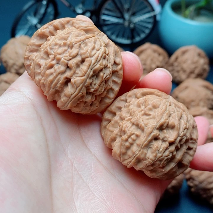 把件文玩核桃白狮子43福利