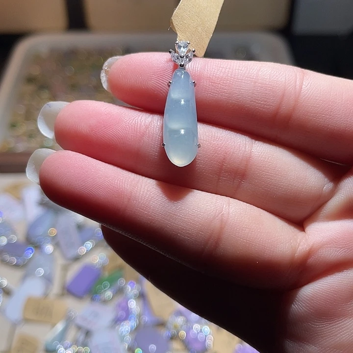 翡翠银S925镶嵌颈饰翡翠