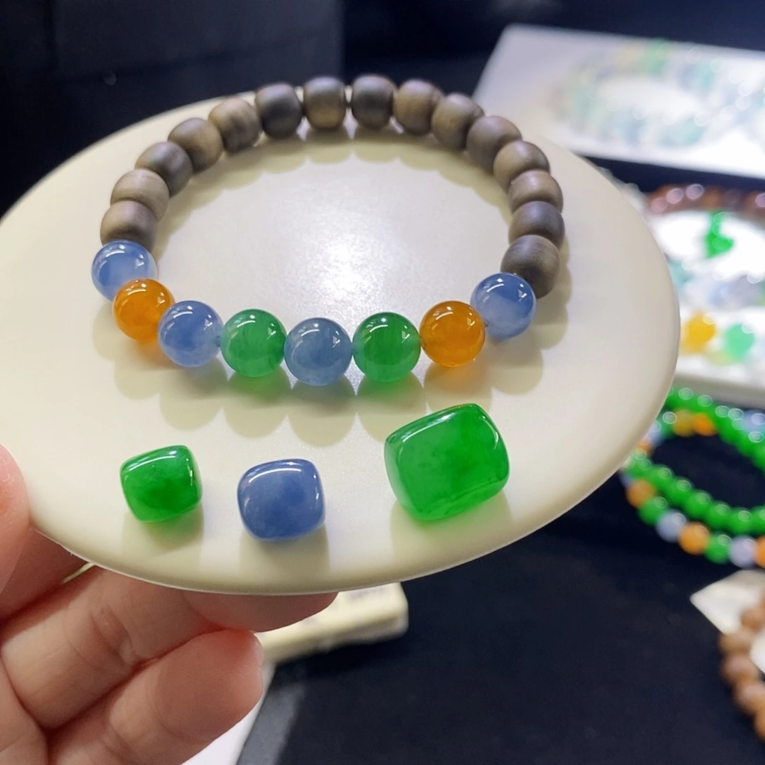 S***y翡翠未镶嵌挂件买断打孔