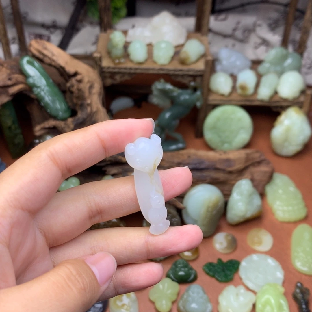 和田玉未镶嵌挂件