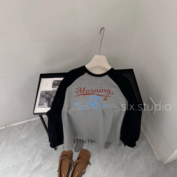 slx@ 9557 小猫字母拼色上衣