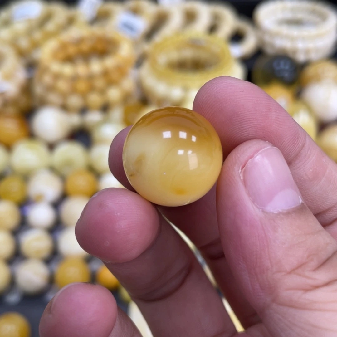 未镶嵌蜜蜡裸石18mm瑕疵福利款