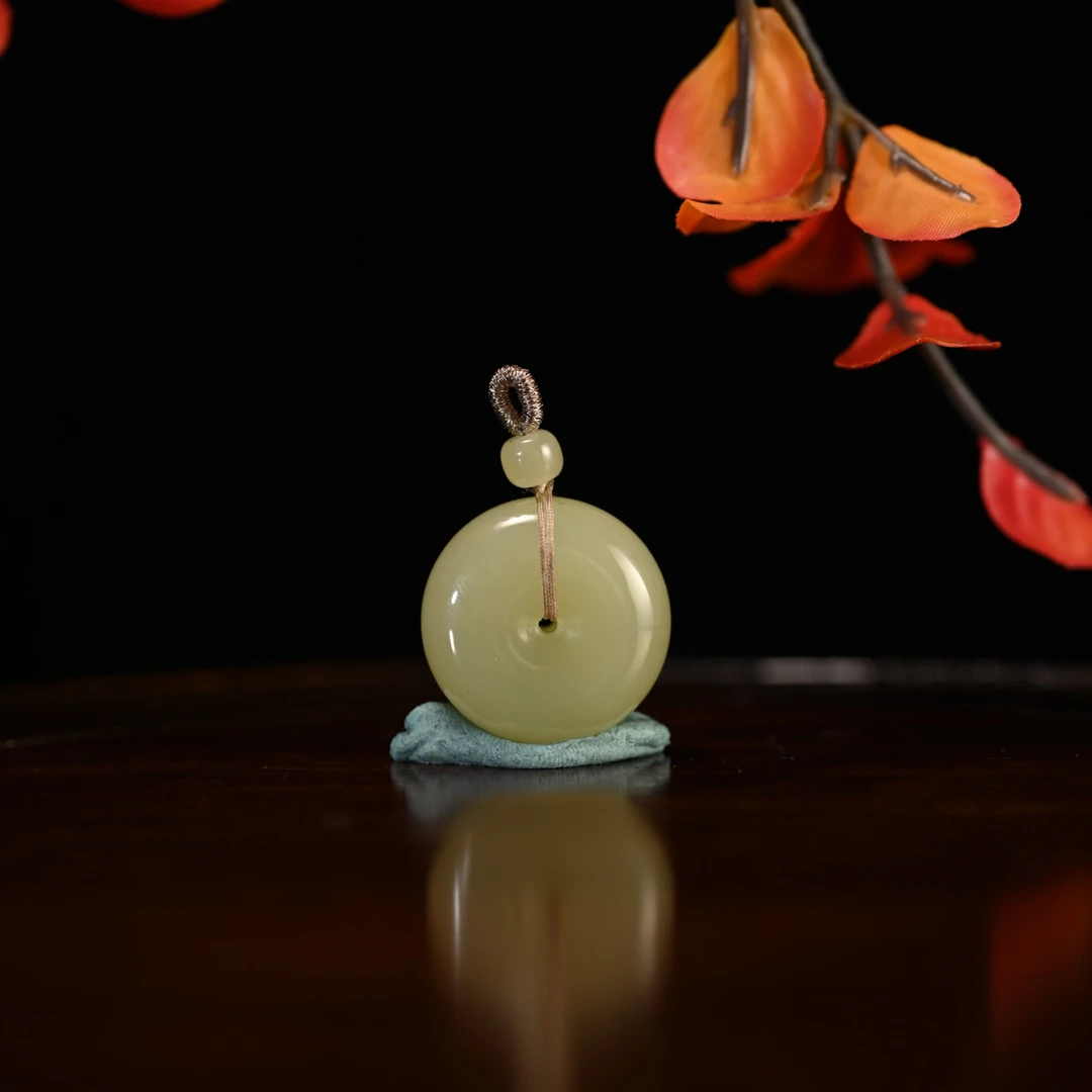 LOT8881 2512100045黄玉平安扣挂件/保利