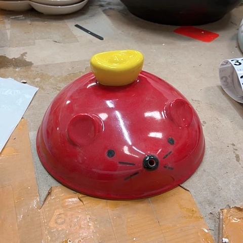 微瑕，约口径19.8厘米，292