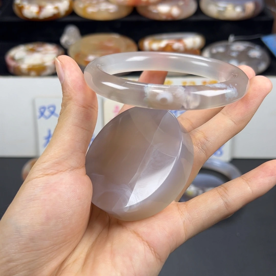 石英质玉未镶嵌手镯