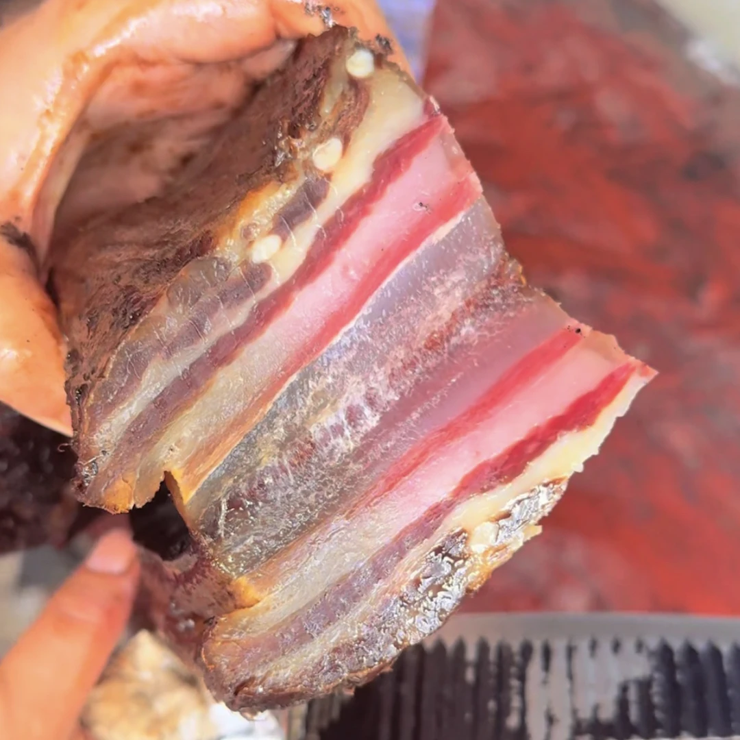 【现称现拍】恩施高山烟熏腊肉恩施送腊肉猪蹄腊香肠支持试吃！