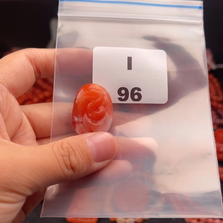 未镶嵌南红玛瑙多样性发货吊坠南红玛瑙