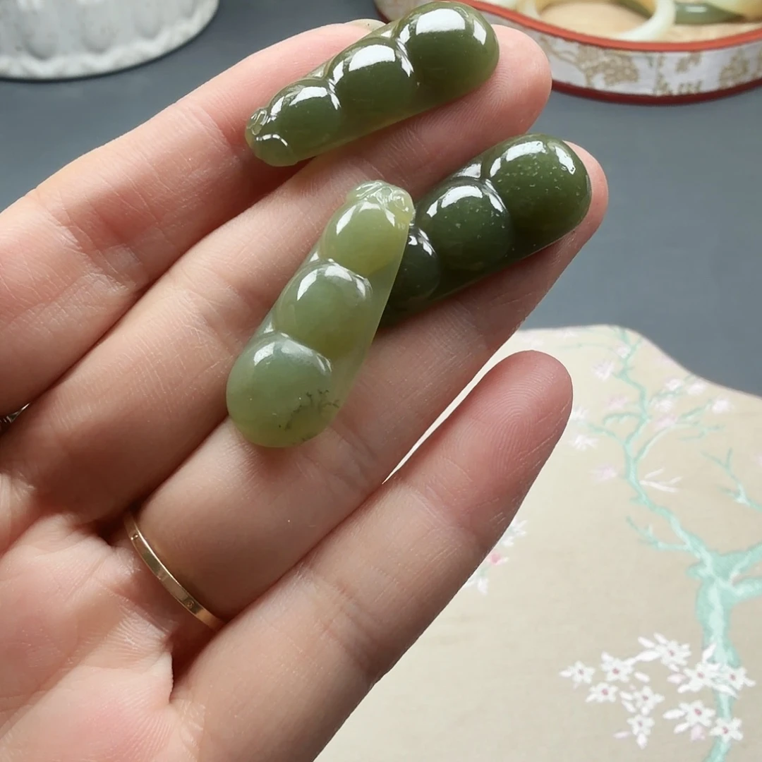 和田玉未镶嵌颈饰1