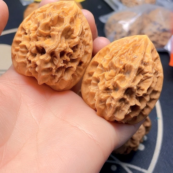 文玩核桃把件帝王狮子头