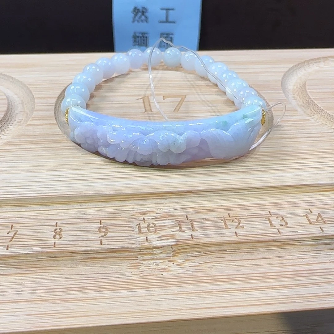 翡翠未镶嵌颈饰手牌