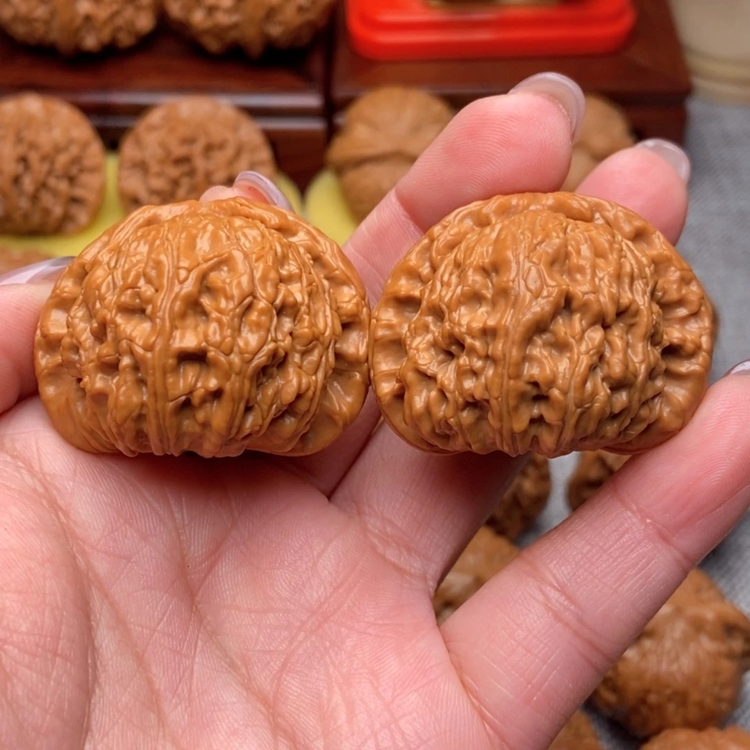 文玩核桃把件毕业球白41全品