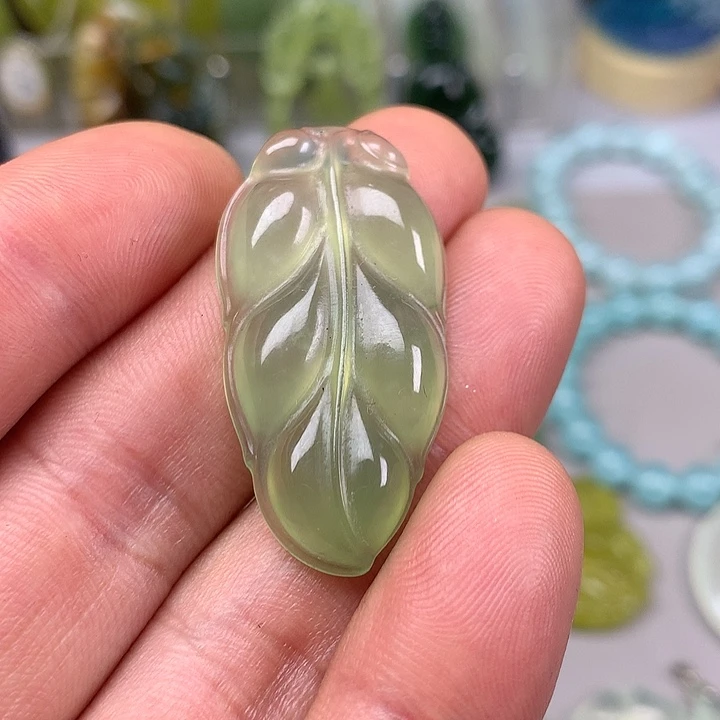 蛇纹石玉挂坠未镶嵌悦***游