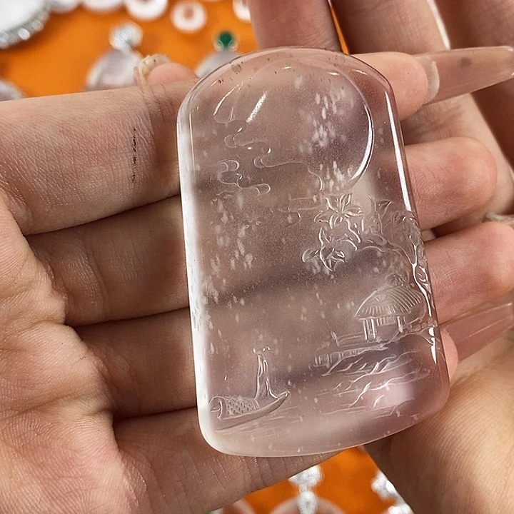 普***T石英质玉未镶嵌颈饰