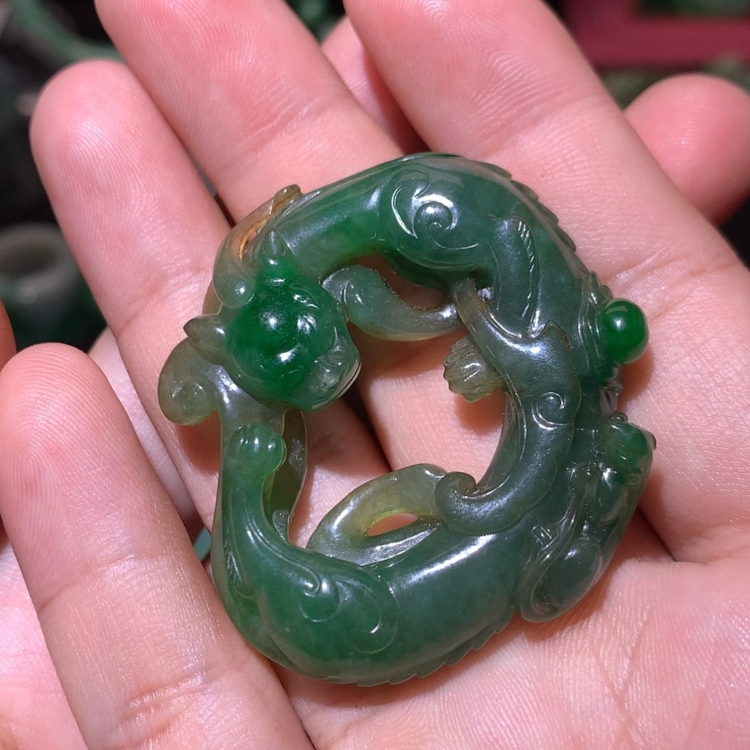 忆***忆翡翠未镶嵌颈饰翡翠