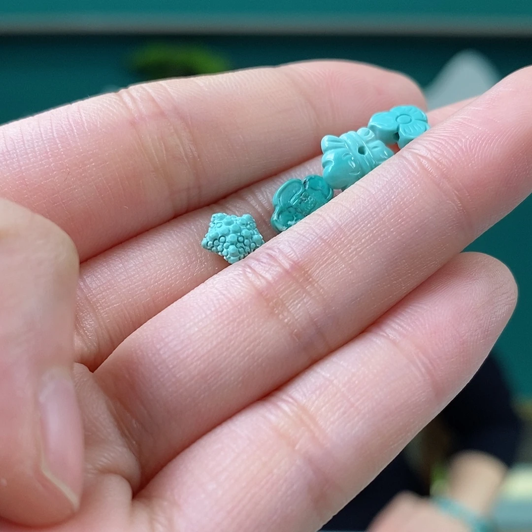 绿松石未镶嵌珠宝奇石