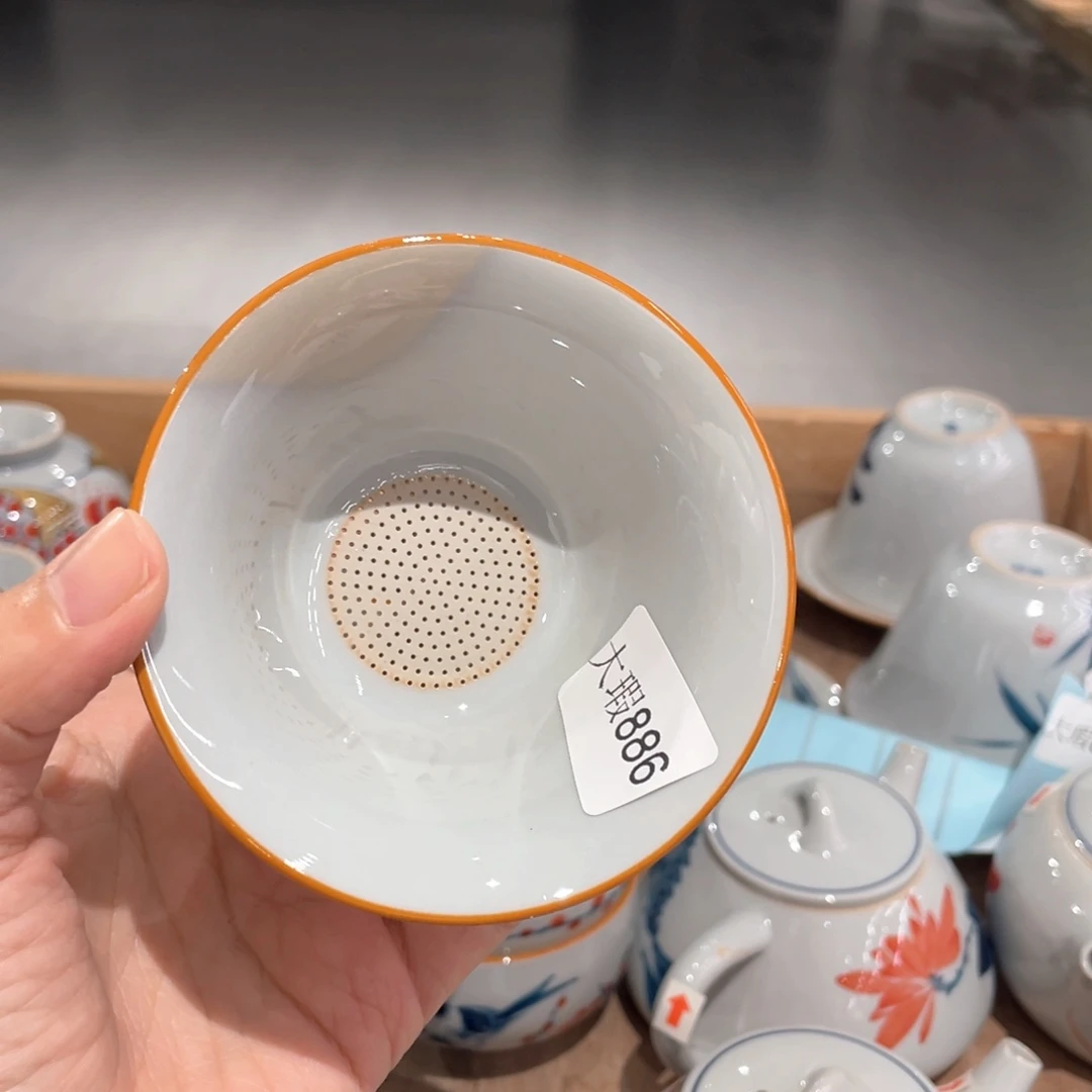 釉下手绘茶具微瑕