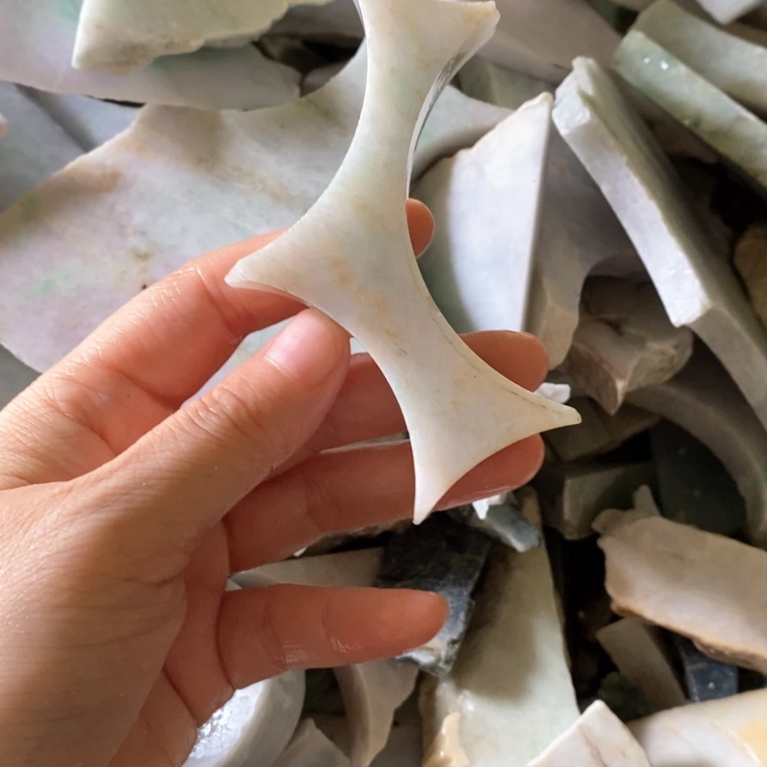 翡翠未镶嵌颈饰天然翡翠