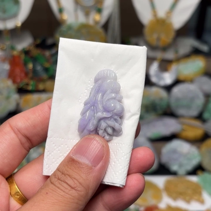 翡翠颈饰未镶嵌吊坠