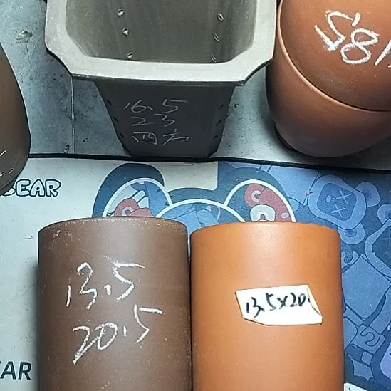 红泥紫泥大笔筒两个