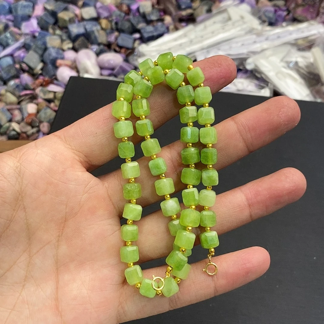 非金属435绿舒方糖项链