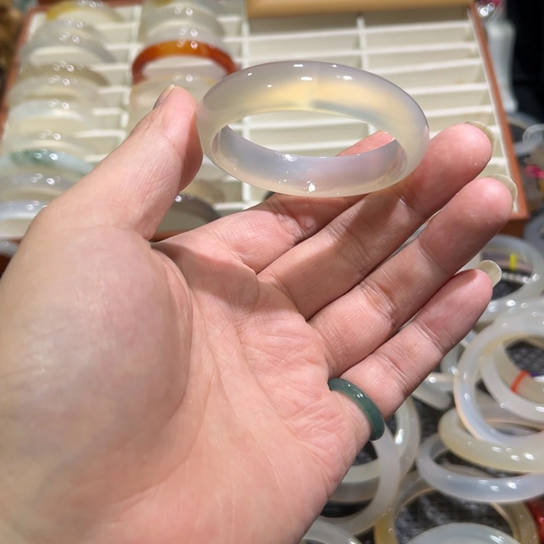 玛瑙/玉髓未镶嵌手镯53圈3.3