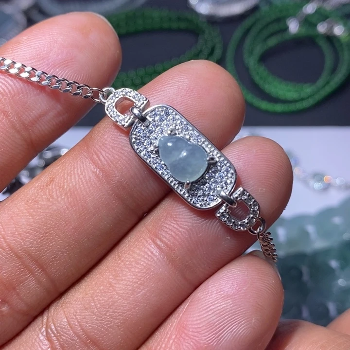 翡翠未镶嵌颈饰天然翡翠