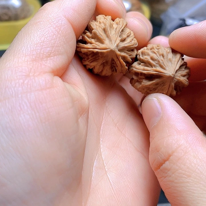 文玩核桃吊坠A****笑三愣一对