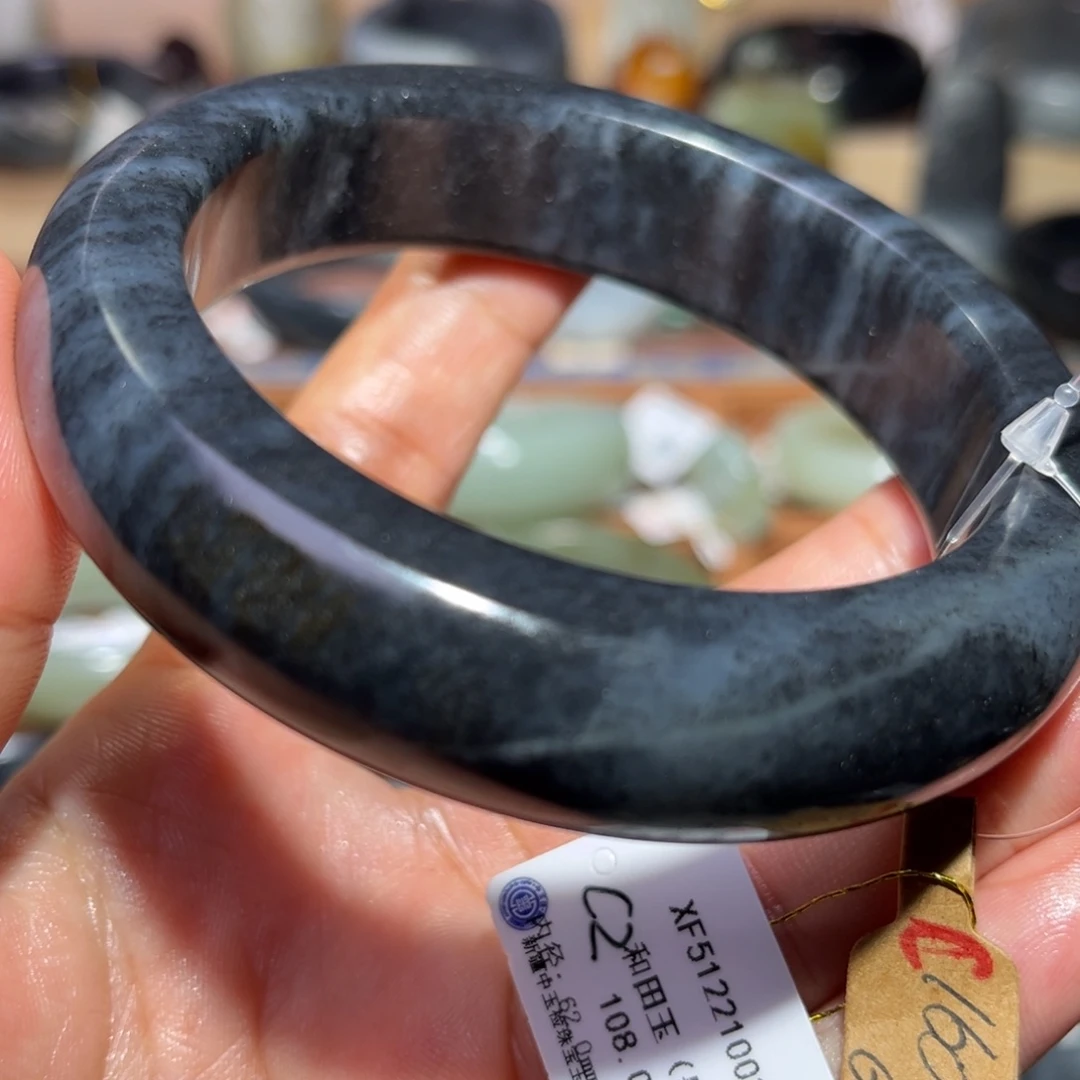 和田玉（子料）未镶嵌手镯上新C2卡62.3