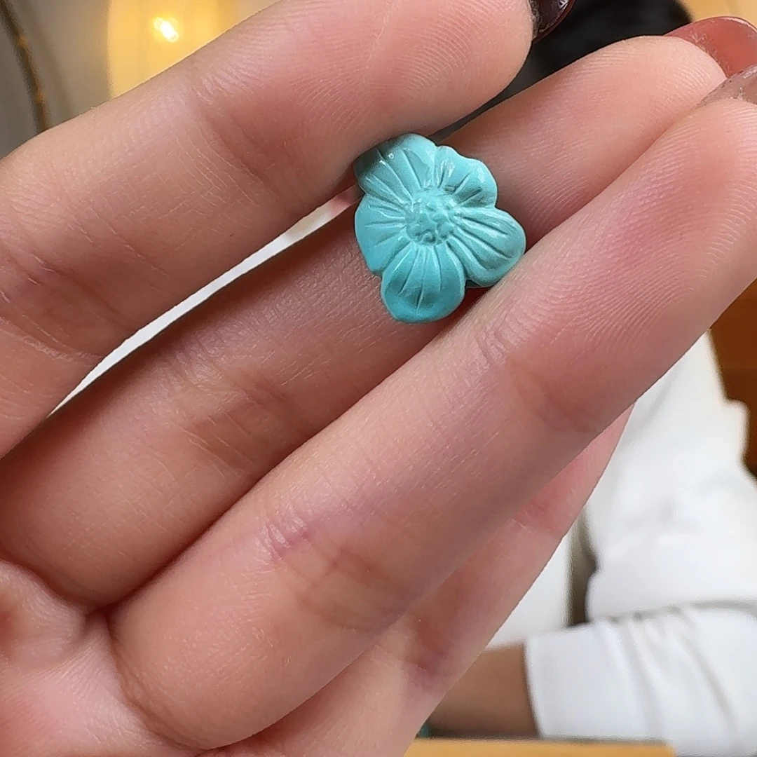 绿松石未镶嵌挂件